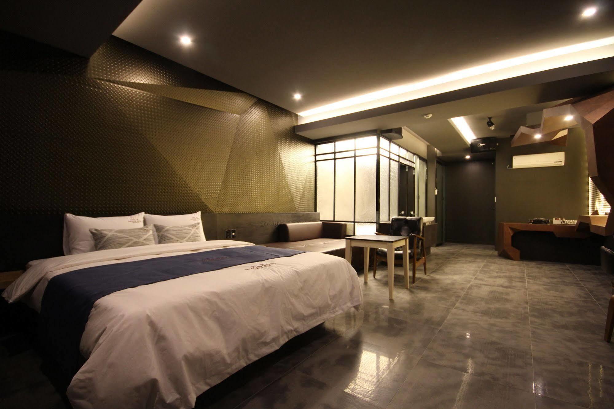 The Club Hotel Seomyeon Μπουσάν Εξωτερικό φωτογραφία