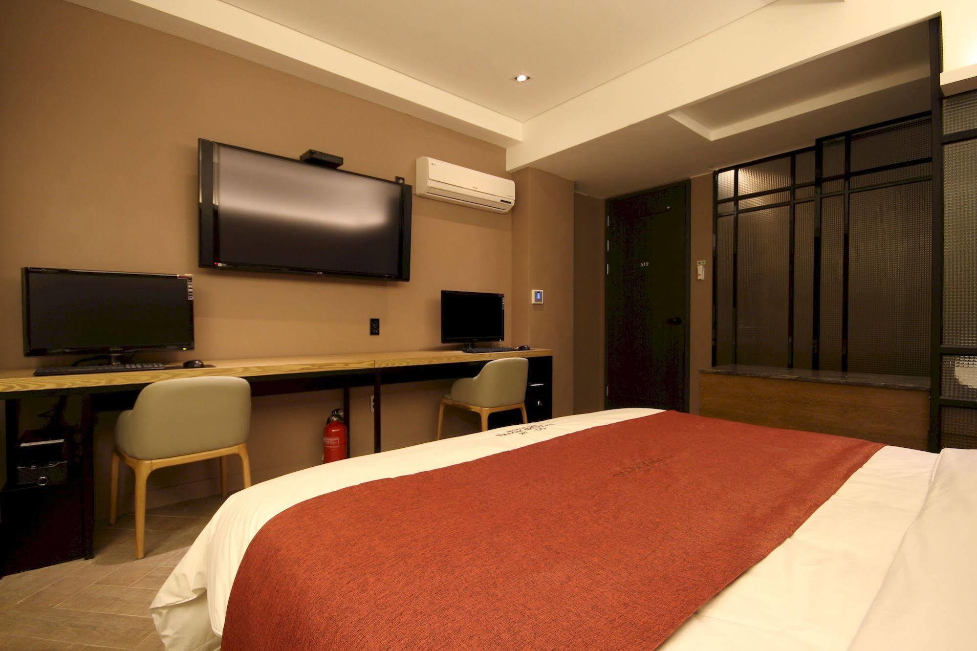 The Club Hotel Seomyeon Μπουσάν Εξωτερικό φωτογραφία