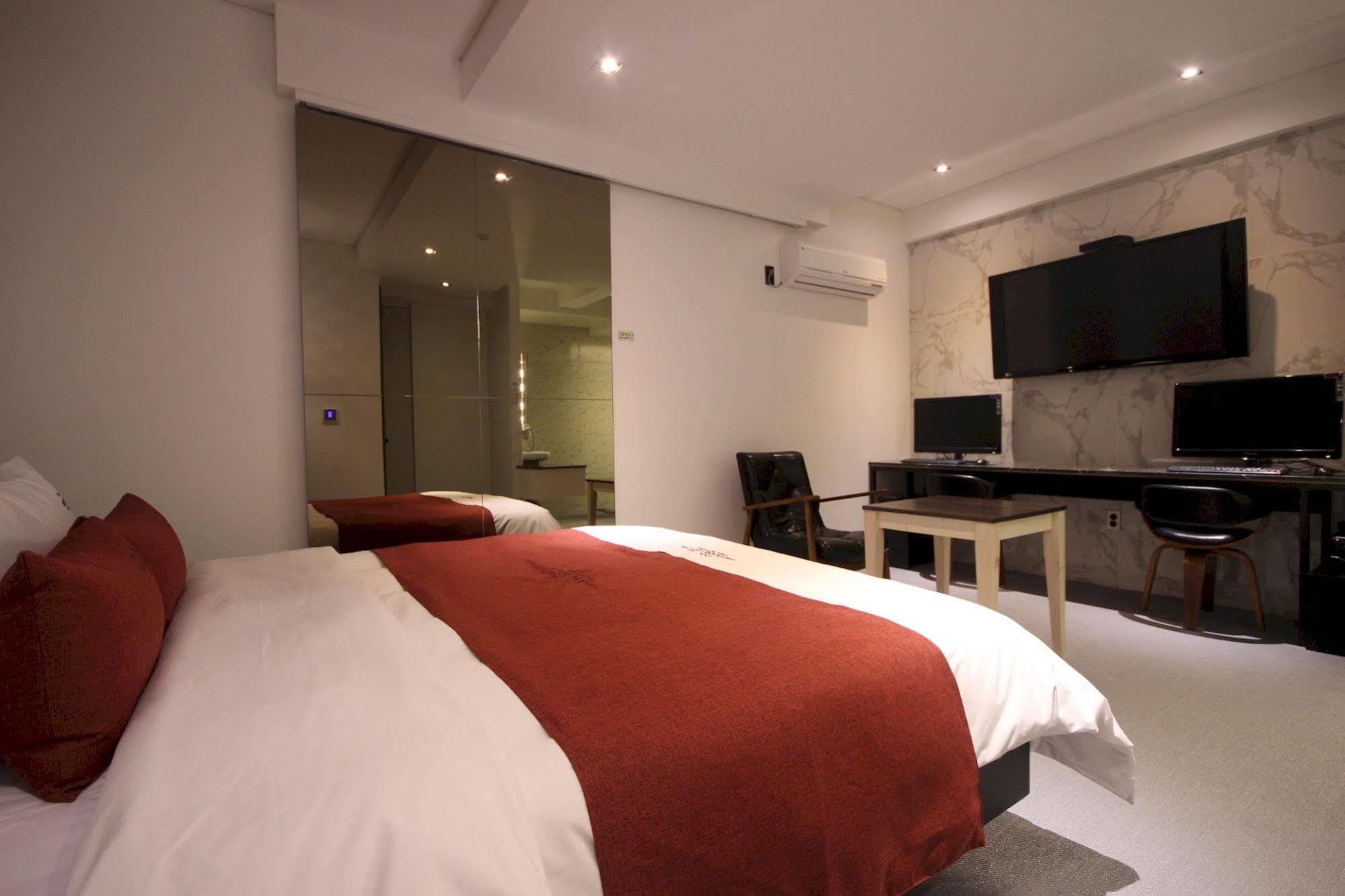 The Club Hotel Seomyeon Μπουσάν Εξωτερικό φωτογραφία