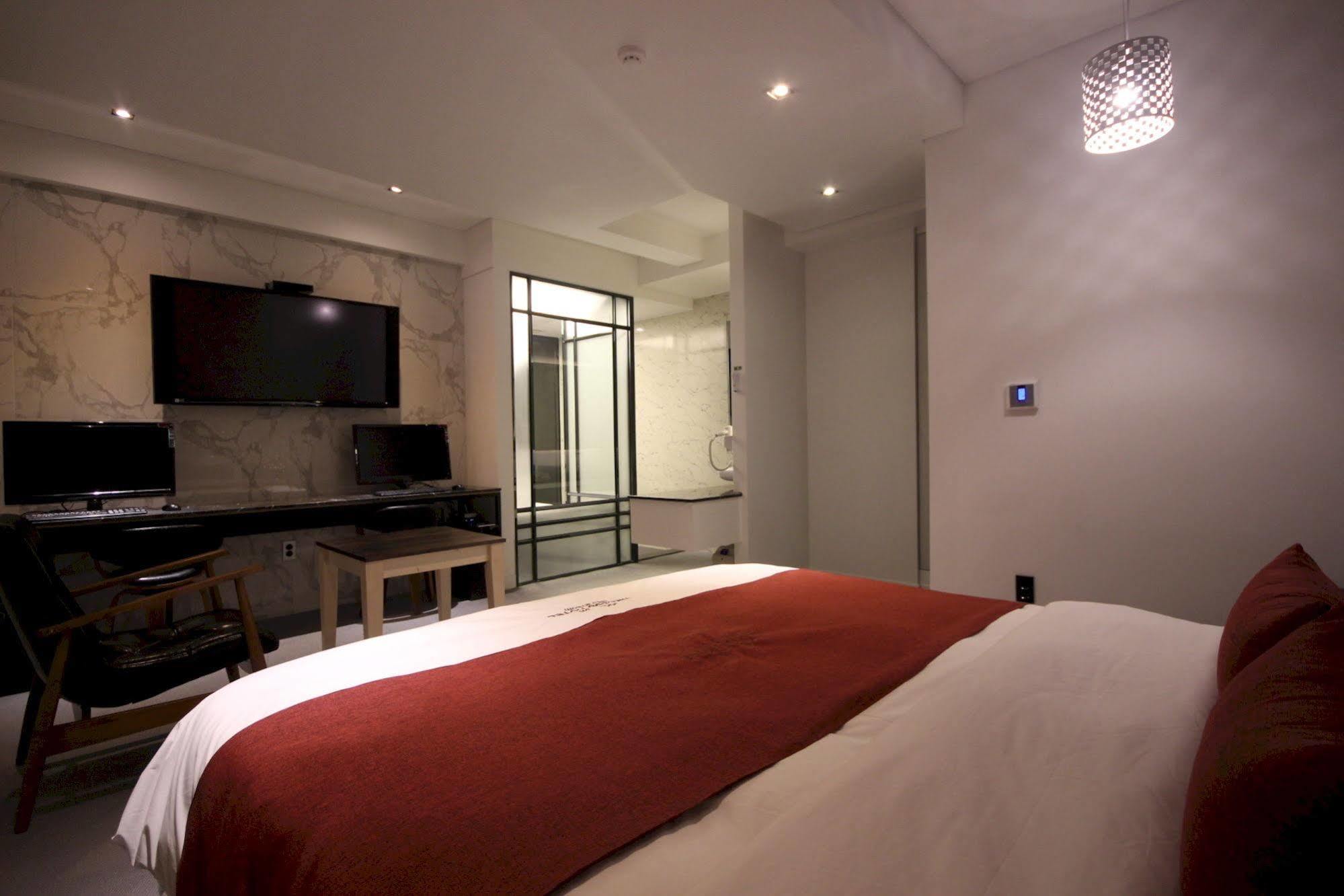 The Club Hotel Seomyeon Μπουσάν Εξωτερικό φωτογραφία